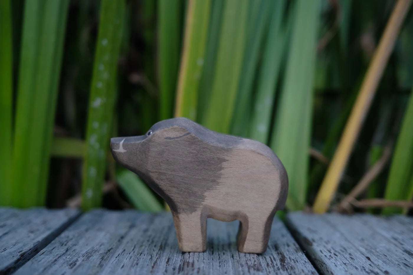 Holzwald Holzfigur Wildschwein Keiler