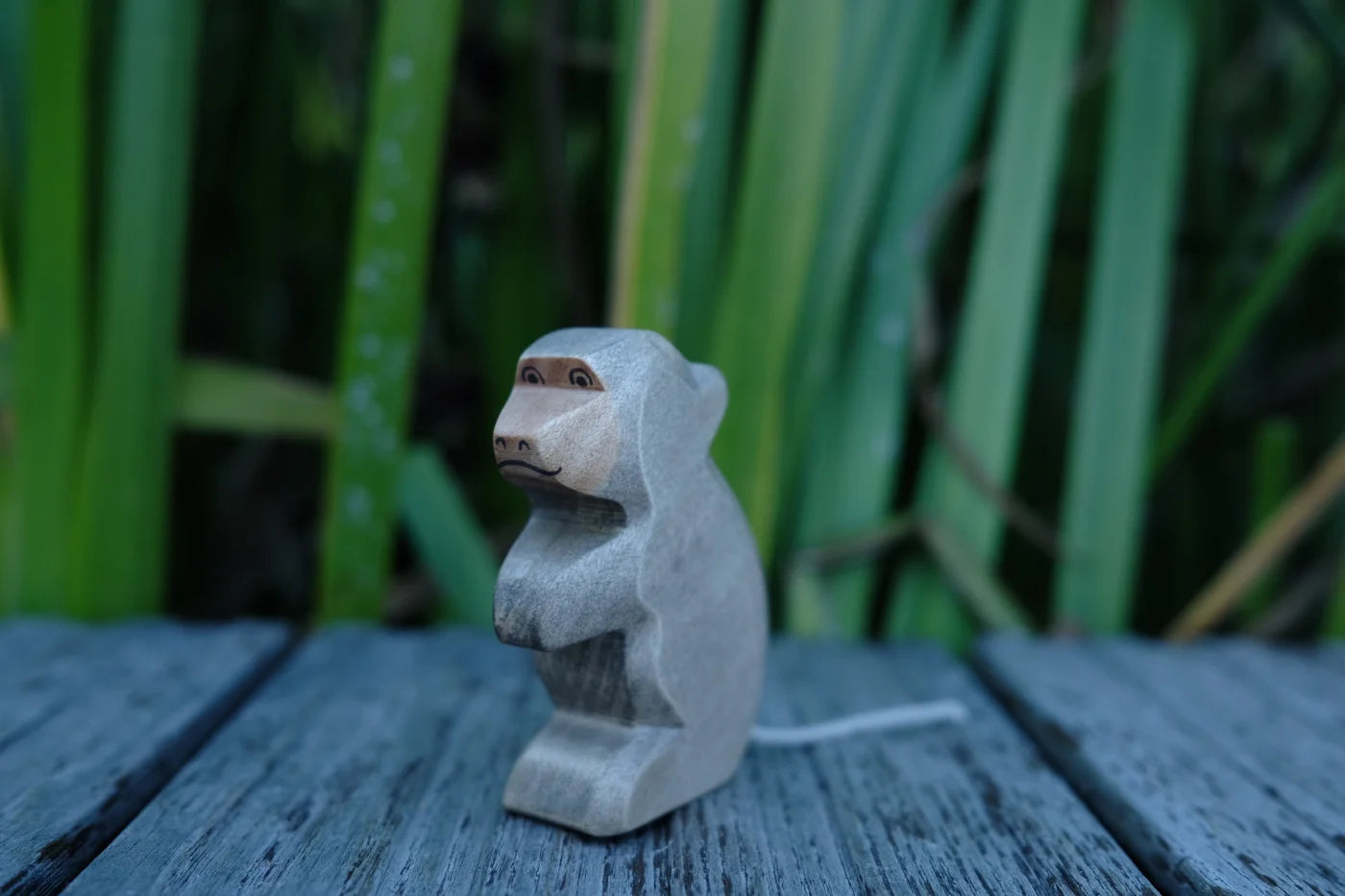Holzwald Holzfigur Pavian