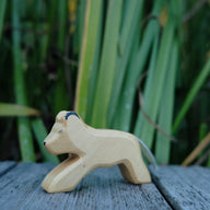 Holzwald Holzfigur Löwe klein
