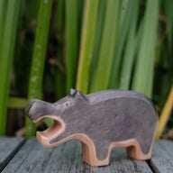 Holzwald Holzfigur Nilpferd Maul offen