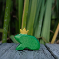 Holzwald Holzfigur Froschkönig