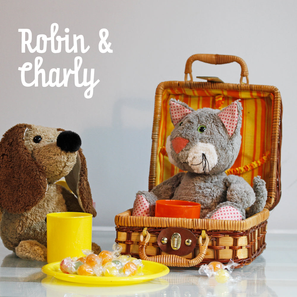 Bio Kuscheltier Katze Charly mit Hund Robin