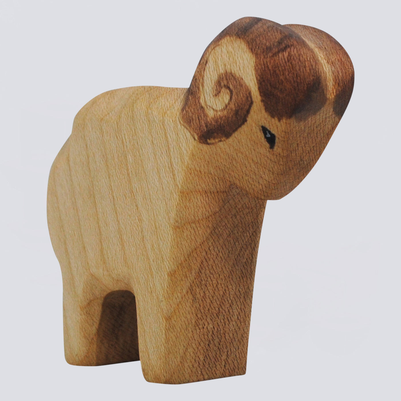 Holzwald_Holzfigur_2030_Schafbock_01