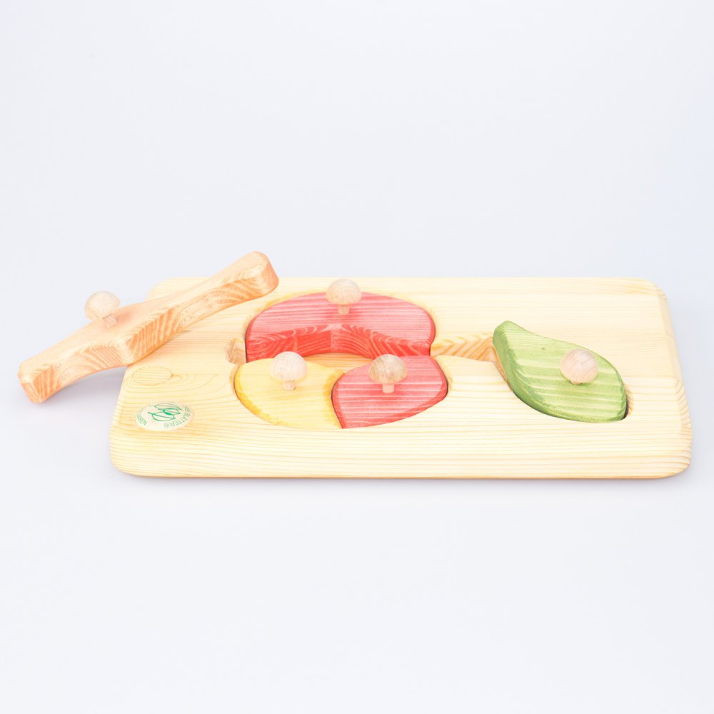 bio-spielzeug_drei_blaetter_holzpuzzel_apfel_01