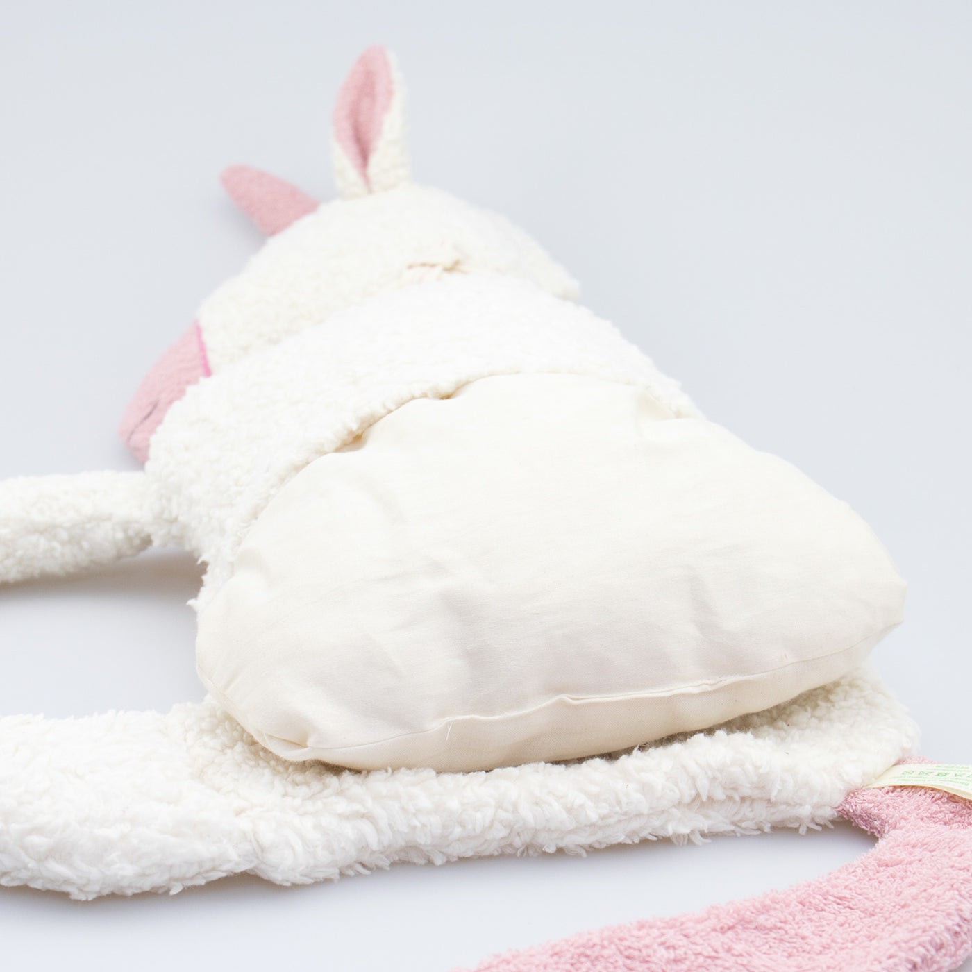 bio-spielzeug_efie_grosses_kuschelkissen_einhorn_04