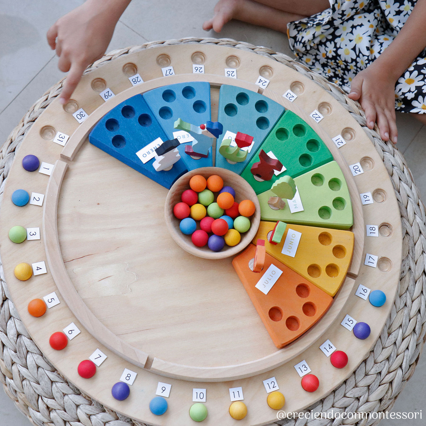 bio-spielzeug_grimms_holzspielzeug_03000_jahreskreis_02