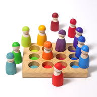 bio-spielzeug_grimms_holzspielzeug_10576_sortier_brettchen_regenbogen_3