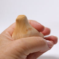 bio-spielzeug_grimms_spiel_und_holz_design_09800_schmeichelndes_vogelchen_03