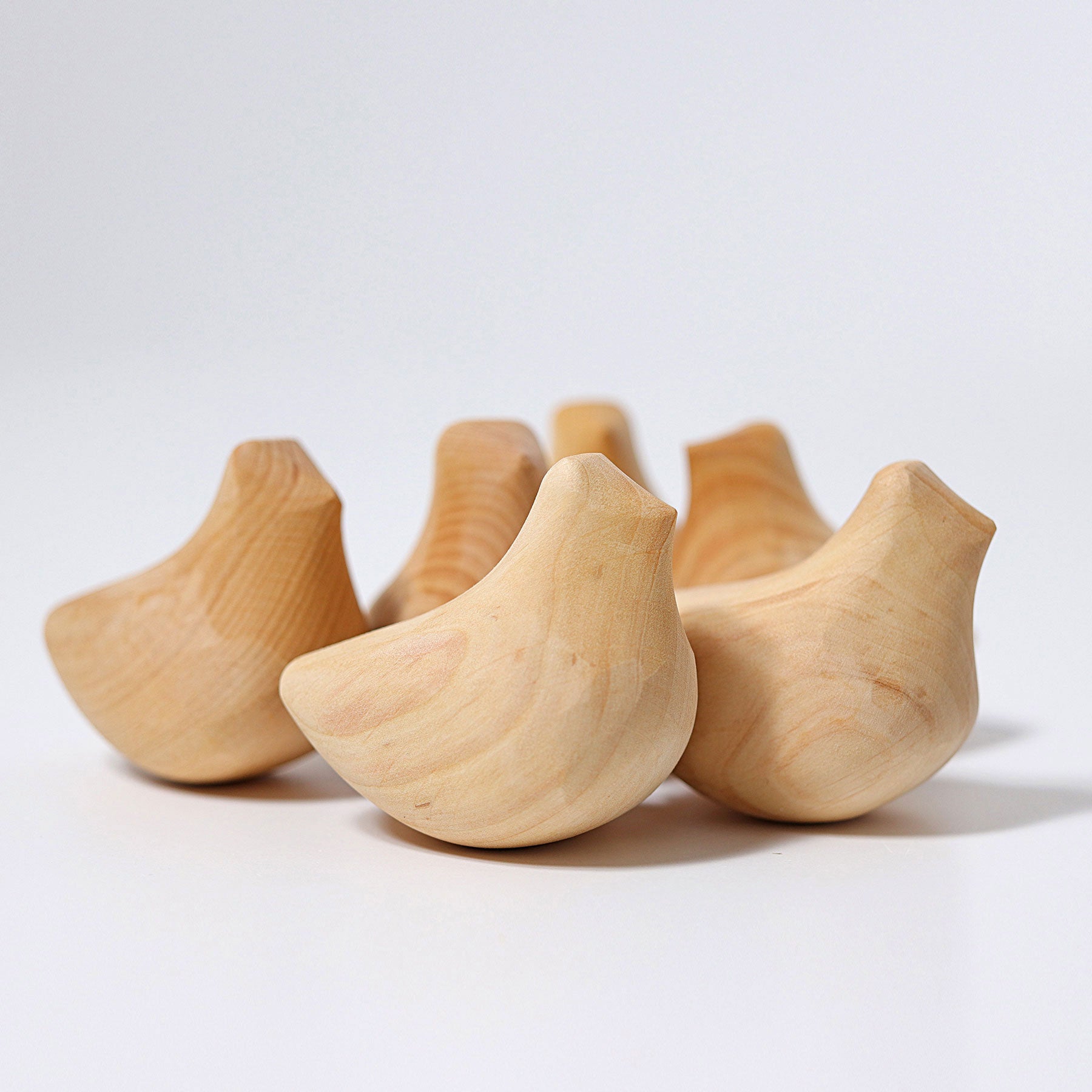 bio-spielzeug_grimms_spiel_und_holz_design_09800_schmeichelndes_vogelchen_08