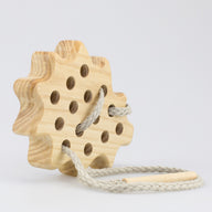 bio-spielzeug_lotes_toys_f-delspiel_eichenblatt_02