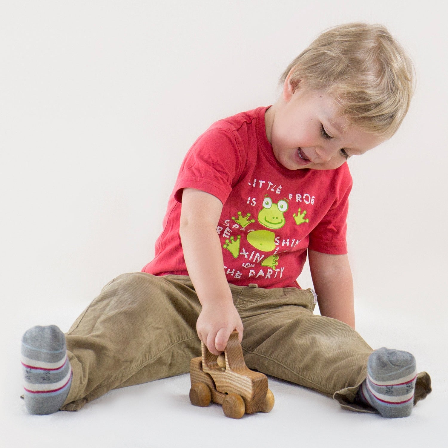 bio-spielzeug_lotes_toys_holztraktor_mit_lenkung_04