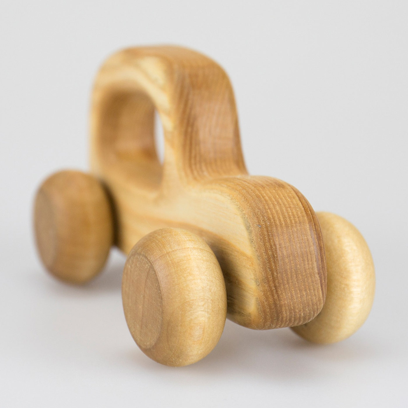 bio-spielzeug_lotes_toys_kleinkinder_holzauto_03