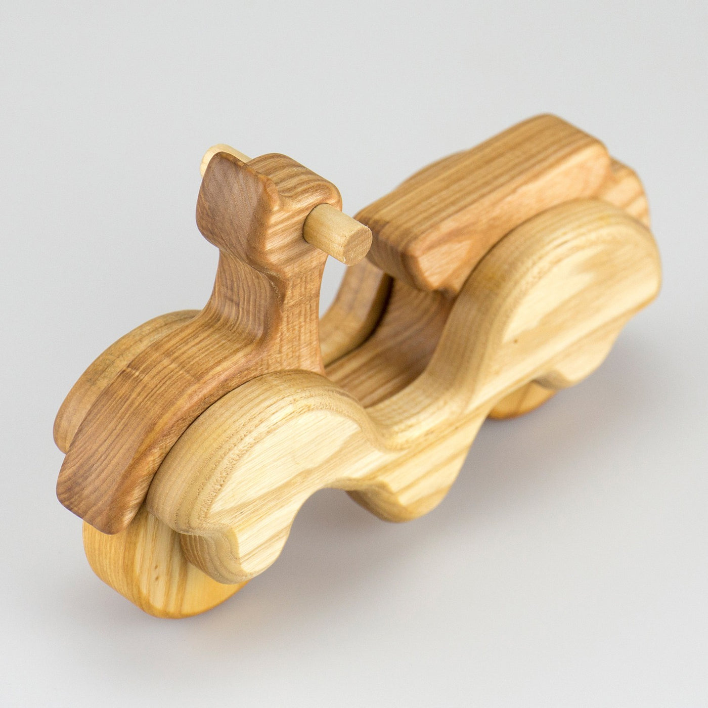 bio-spielzeug_lotes_toys_roller_aus_holz_05