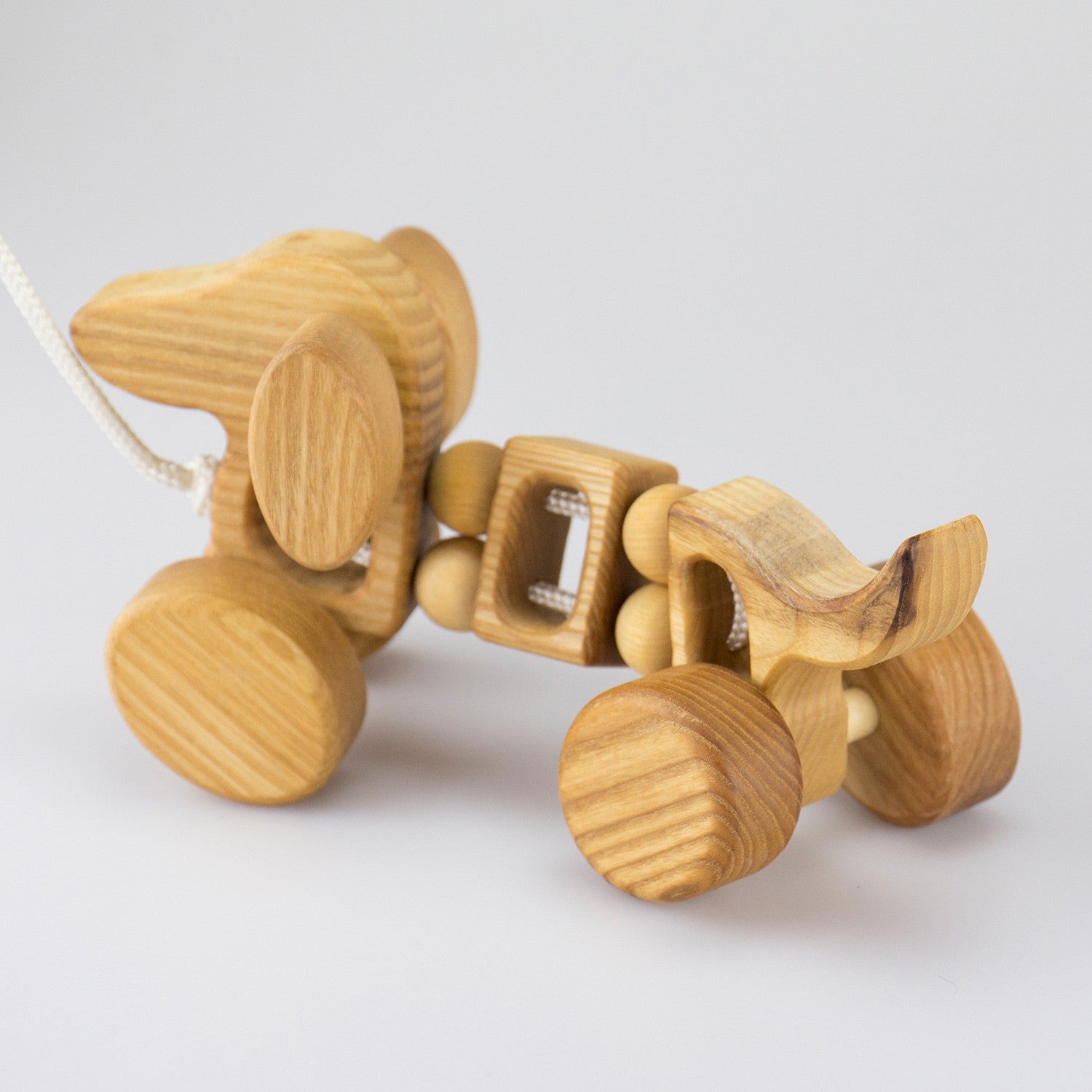 bio-spielzeug_lotes_toys_ziehtier_wackelhund_04