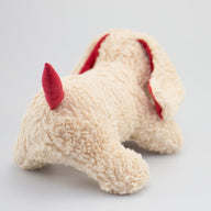 bio-spielzeug_plue_natur_kuschelhund_waldo_beige_04