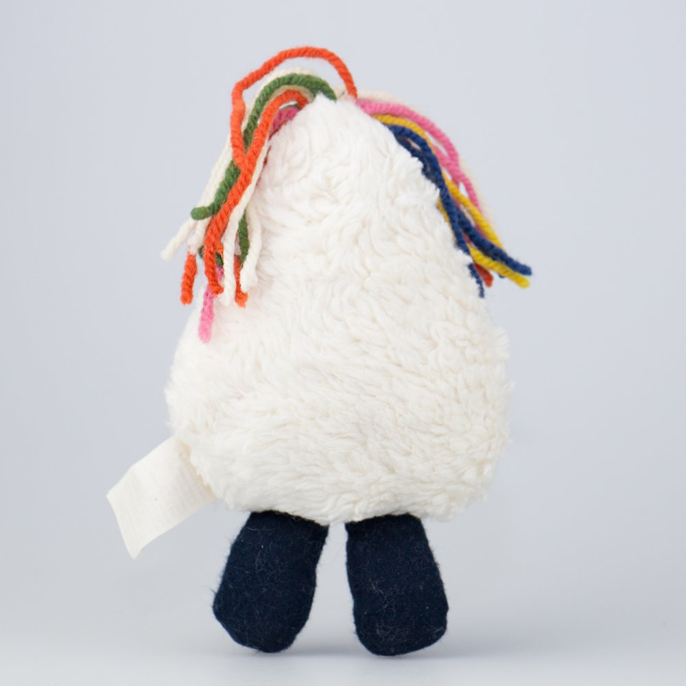 bio-spielzeug_plue_natur_kuscheltier_quirly_blau_03